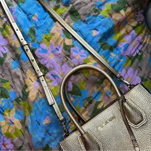 ⛅️[ Michael Kors ] Mercer Leather Crossbody Metallic Gold Bag - Picture 16 of 17